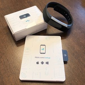 Fitbit Alta with all accessories and bonus band!